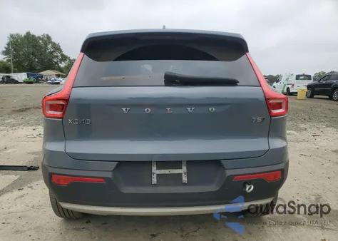 2021 Volvo Xc40 T5 Momentum z USA, uszkodzony, nr VIN YV4162UK7M2563404